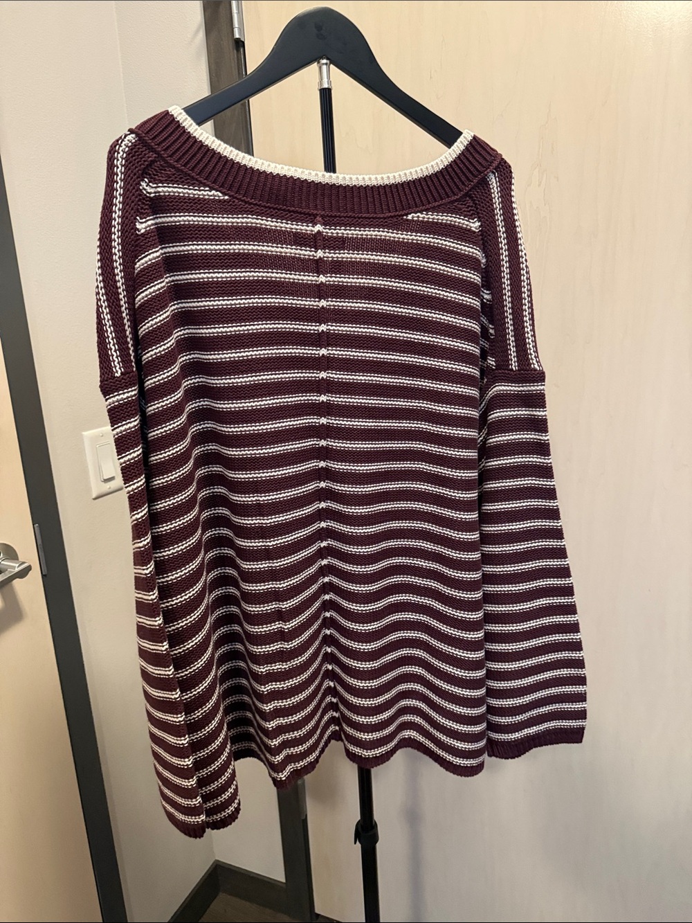 American Eagle Outfitters Burgundy and White Striped V-Neck Sweater - Picture 4 of 5